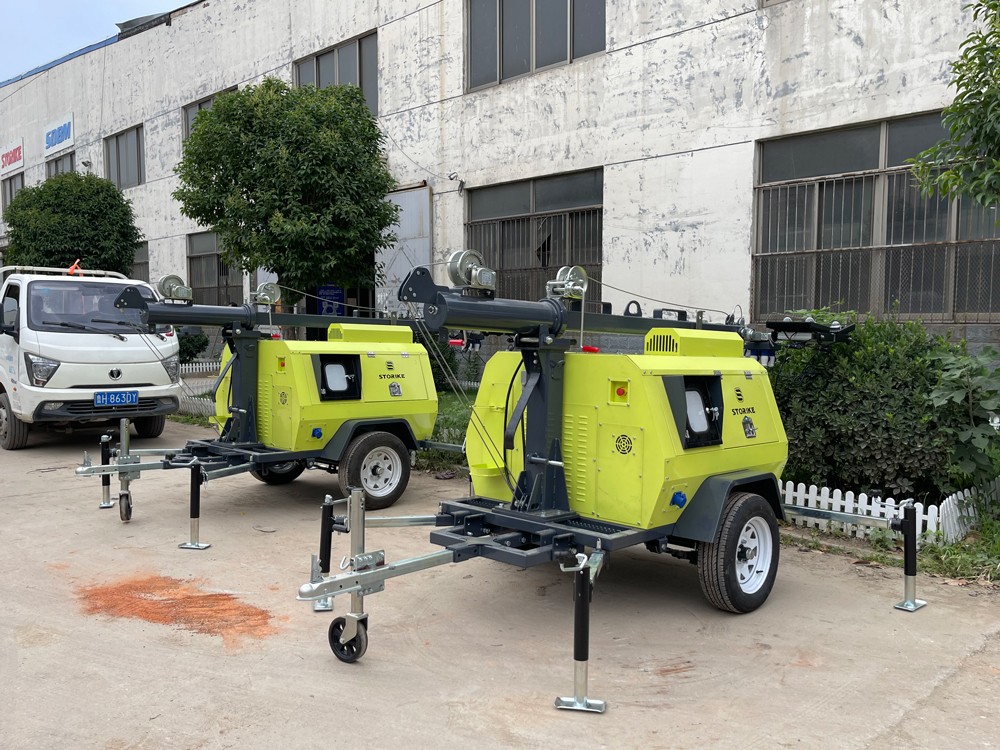 持續(xù)交貨中！山東思拓瑞克20臺(tái)9米移動(dòng)照明燈車陸續(xù)發(fā)貨發(fā)往蒙古國(guó)